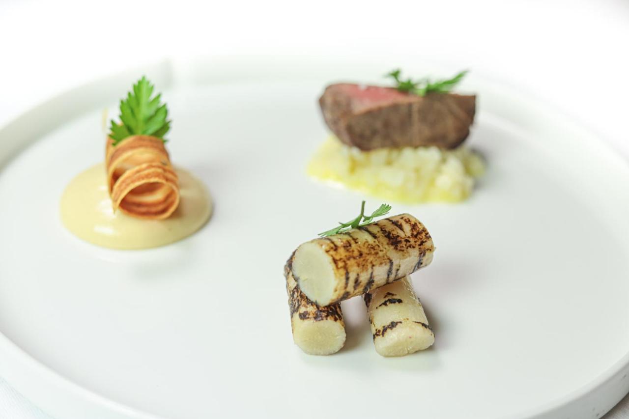 Eclosion Chateau Hotel & Restaurant Saint-Paul-en-Jarez Bagian luar foto
